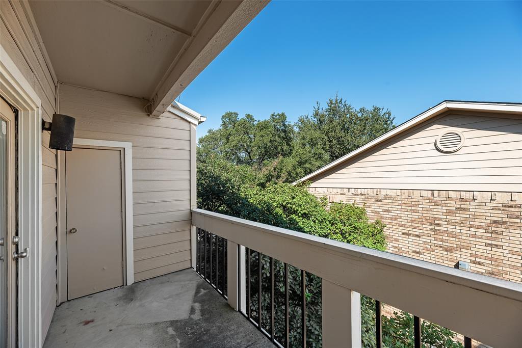 Preston On Creek Condos - Residential