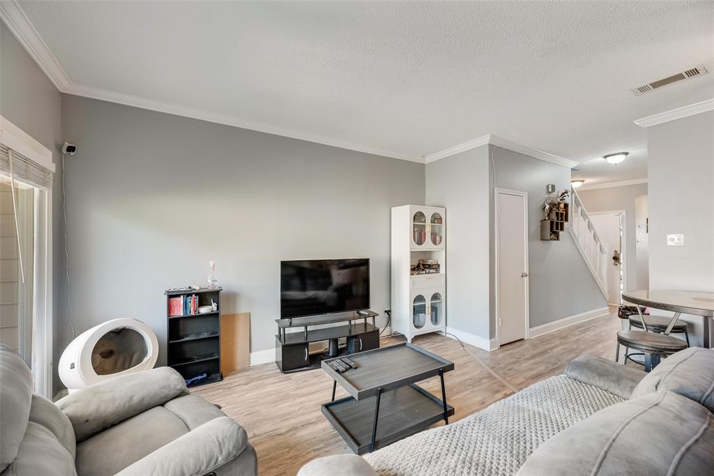 Preston On Creek Condos - Residential