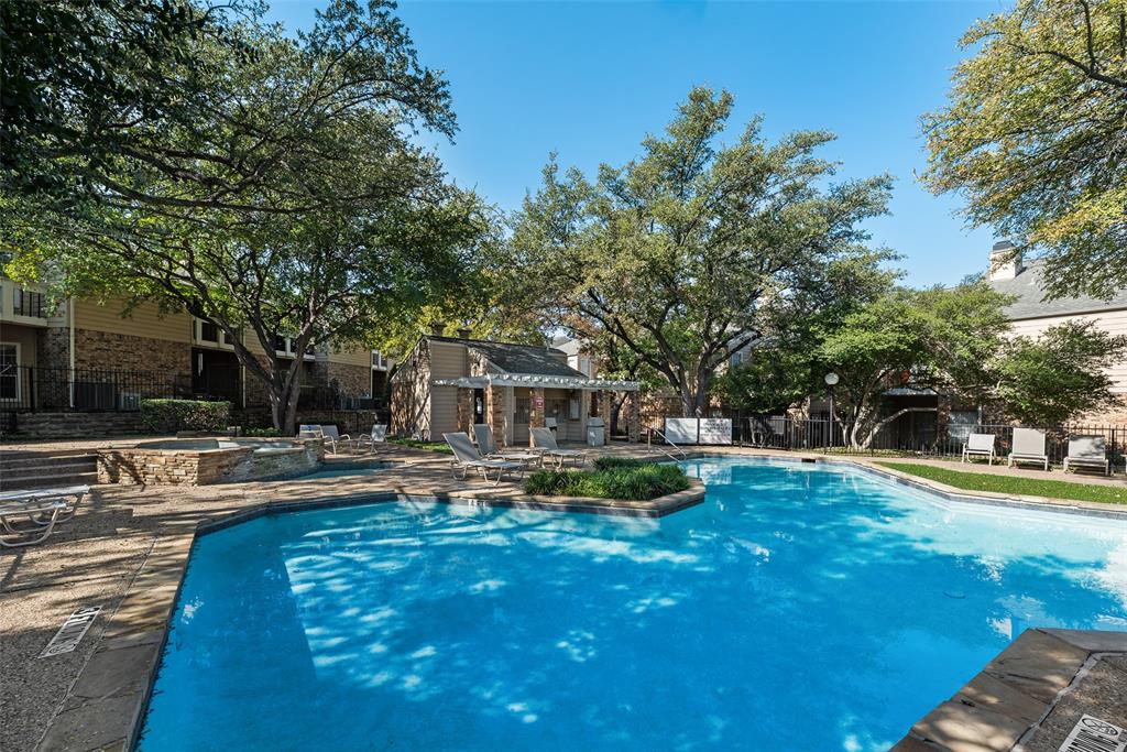 Preston On Creek Condos - Residential