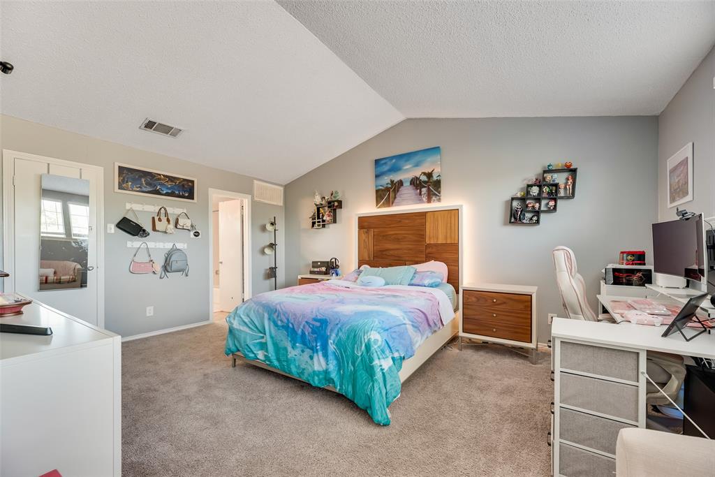 Preston On Creek Condos - Residential