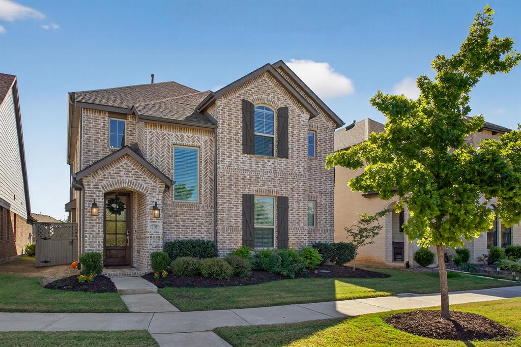 2705 S Market Square