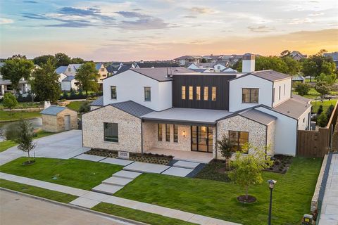 Photo of 2525 Park Grove Loop, Southlake, TX 76092 (MLS # 20990175)