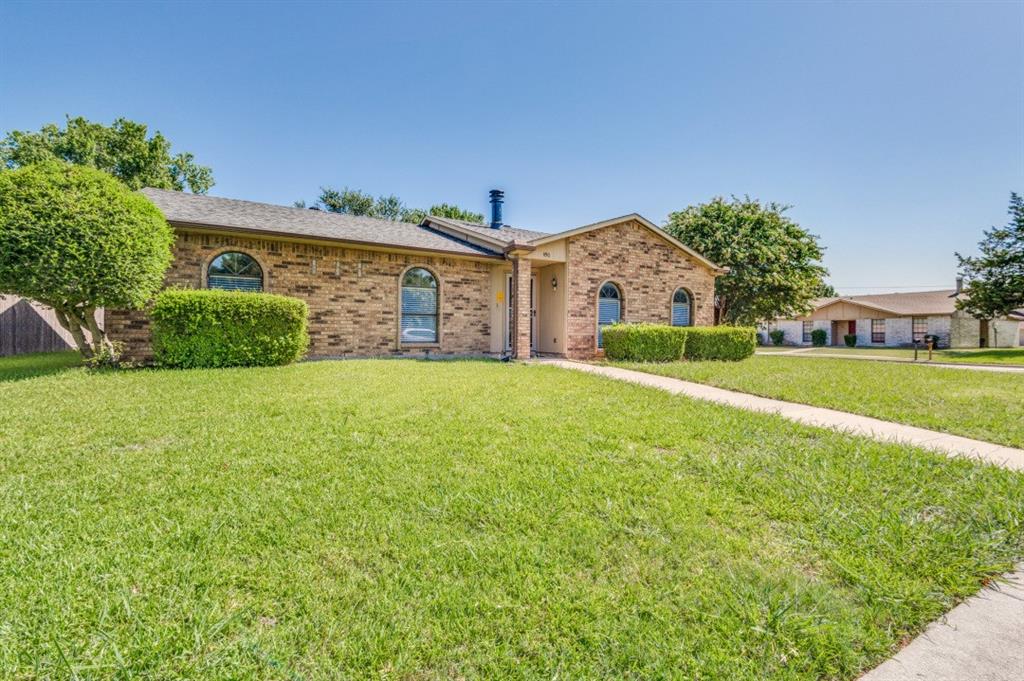 490 Clear Creek