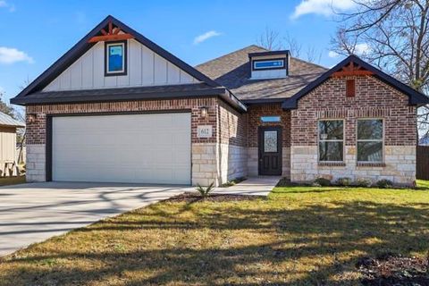 Photo of 612 N US Highway 69, Celeste, TX 75423 (MLS # 21165413)