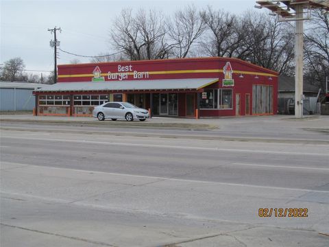 409 W HWY 82 Highway Gainesville TX 76240