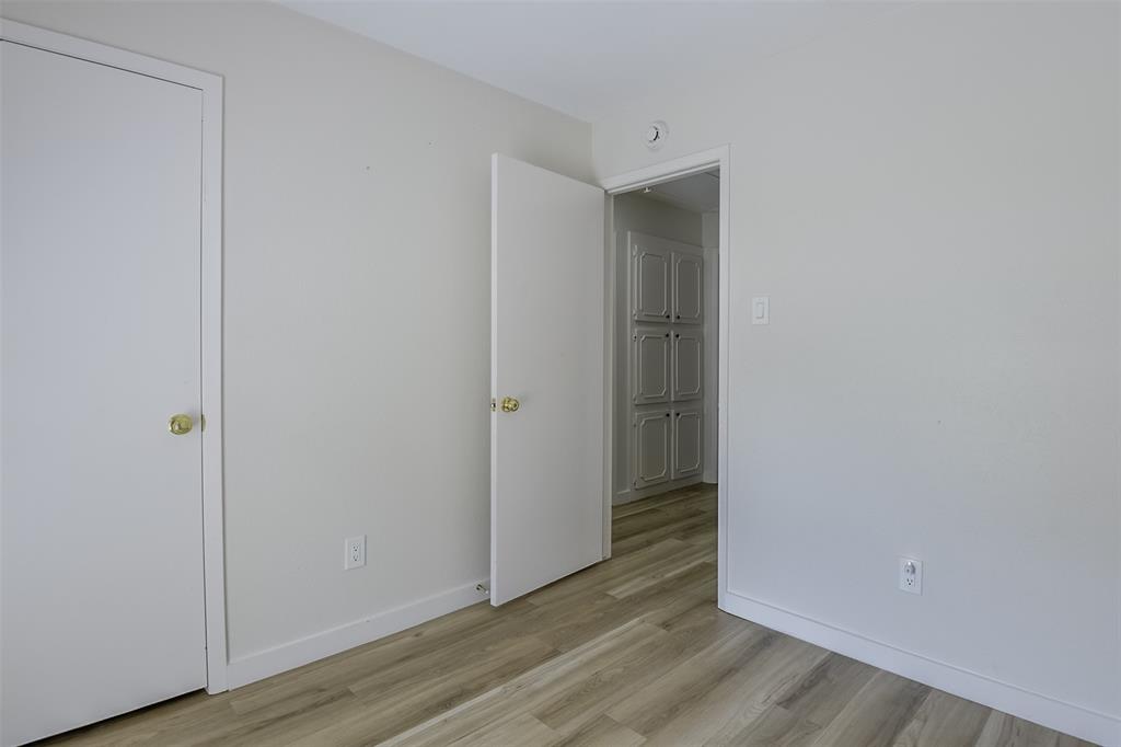 Royal Crest Add - Residential