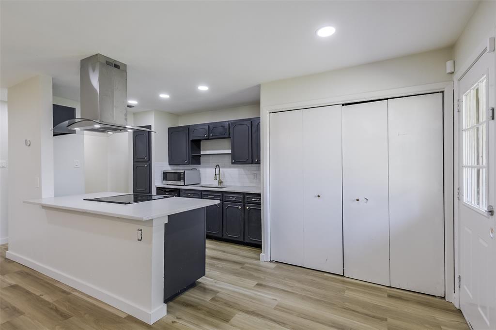 Royal Crest Add - Residential