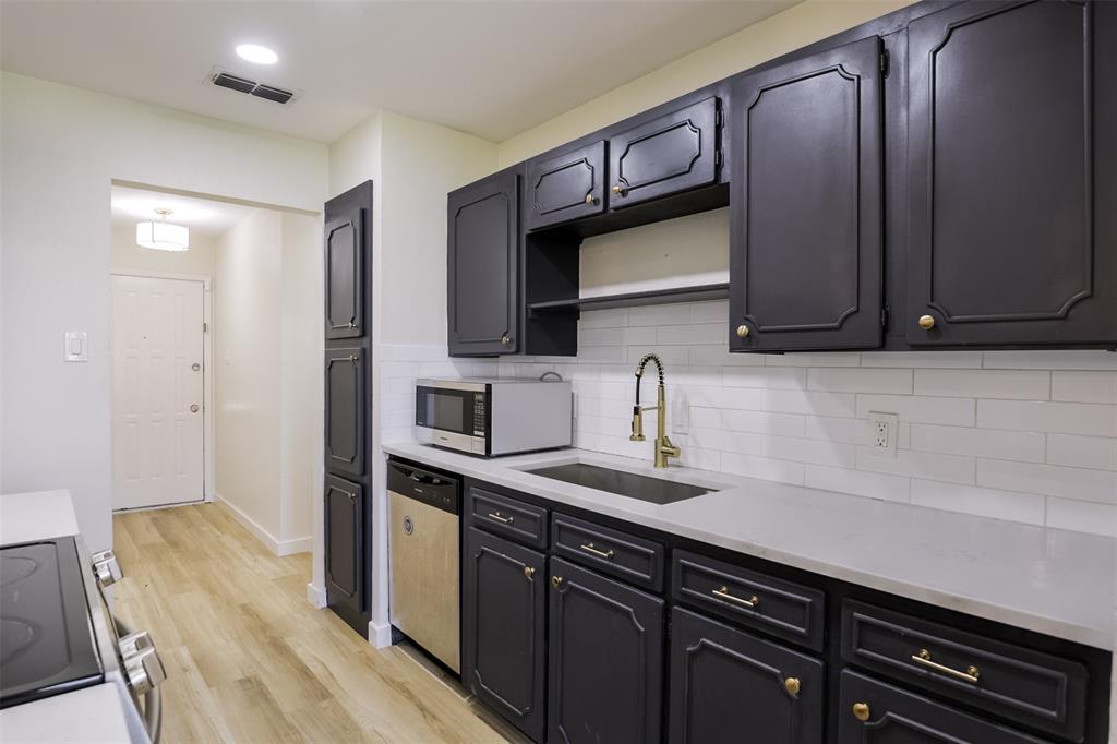 Royal Crest Add - Residential