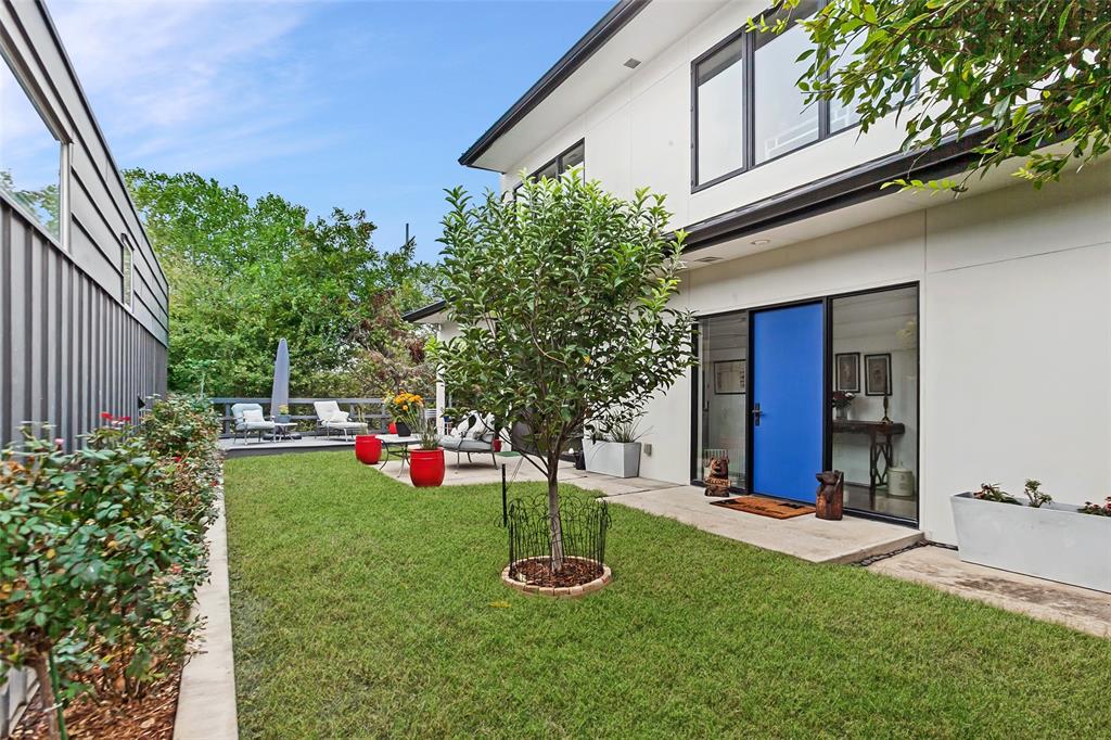 31 Vanguard Way
