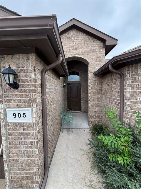 Photo of 905 Walls Boulevard, Crowley, TX 76036 (MLS # 21305088)