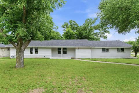Photo of 507 Country Club Road, Cleburne, TX 76033 (MLS # 21290781)