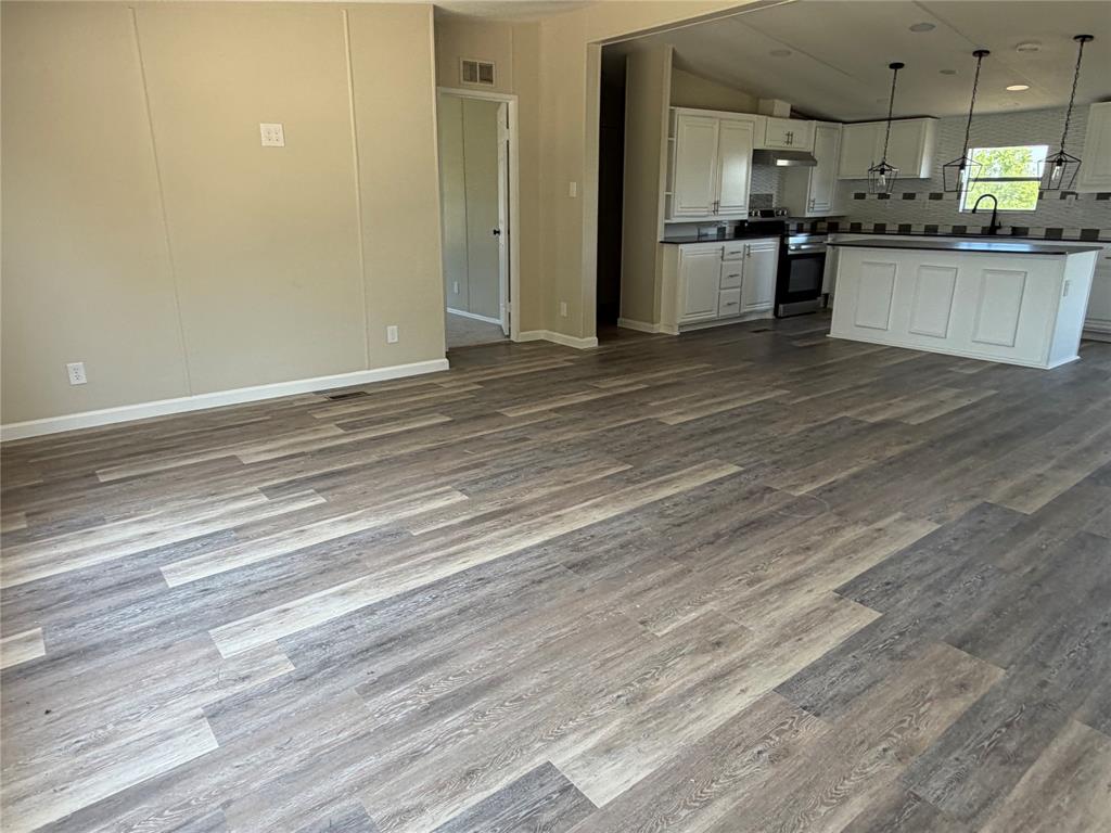 10202 County Road 4116