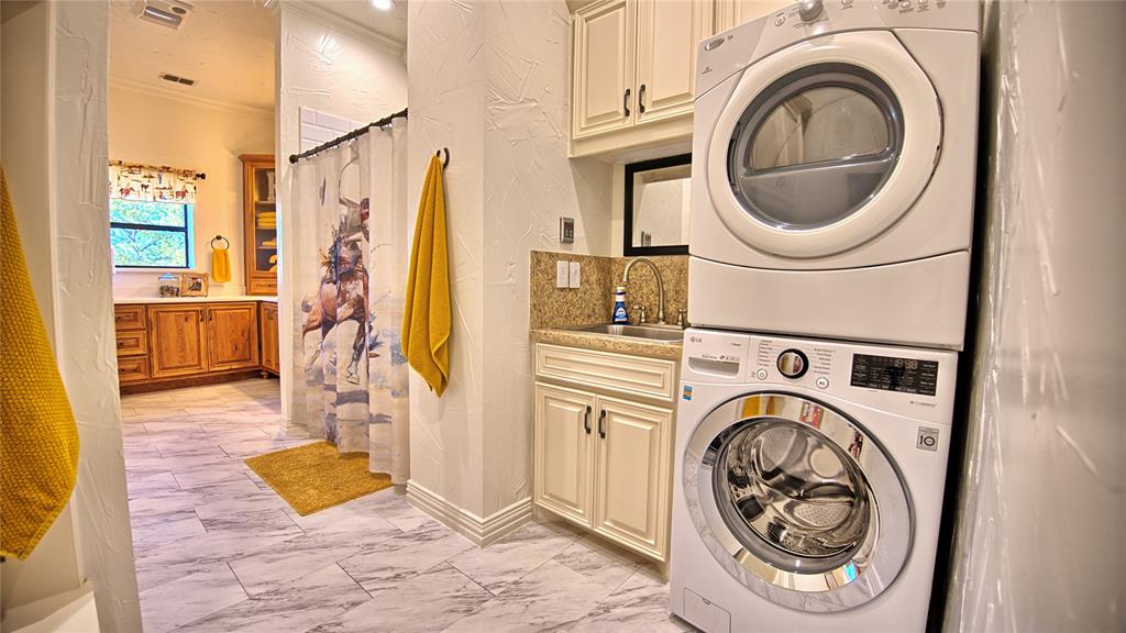 85.089 Acres, J.M. Spoon Survey, A-724 - Farm