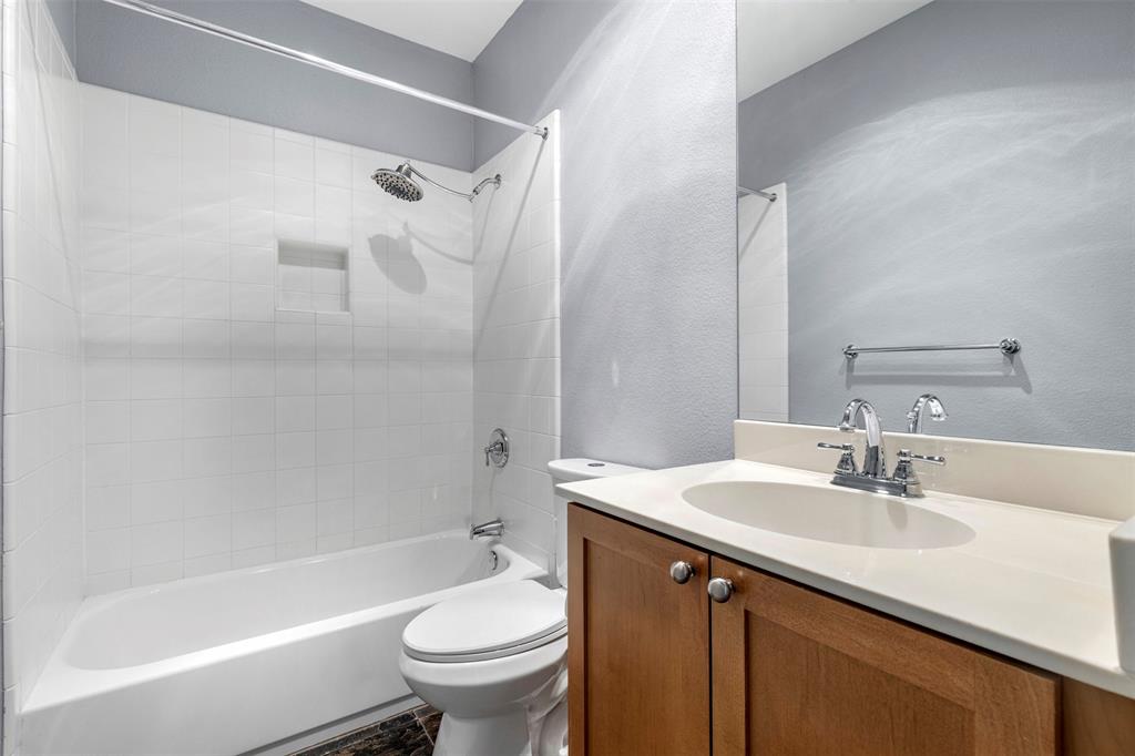 Carreras Twnhms Condos - Residential