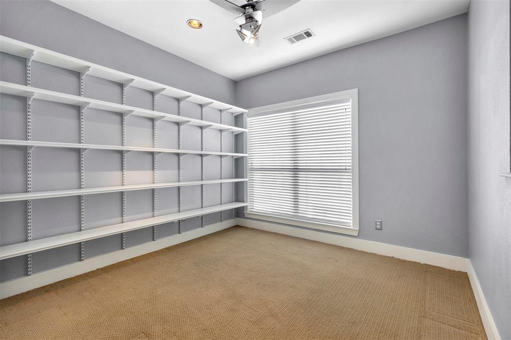 Carreras Twnhms Condos - Residential