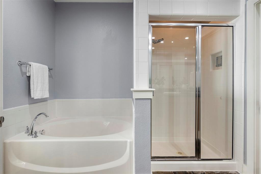 Carreras Twnhms Condos - Residential