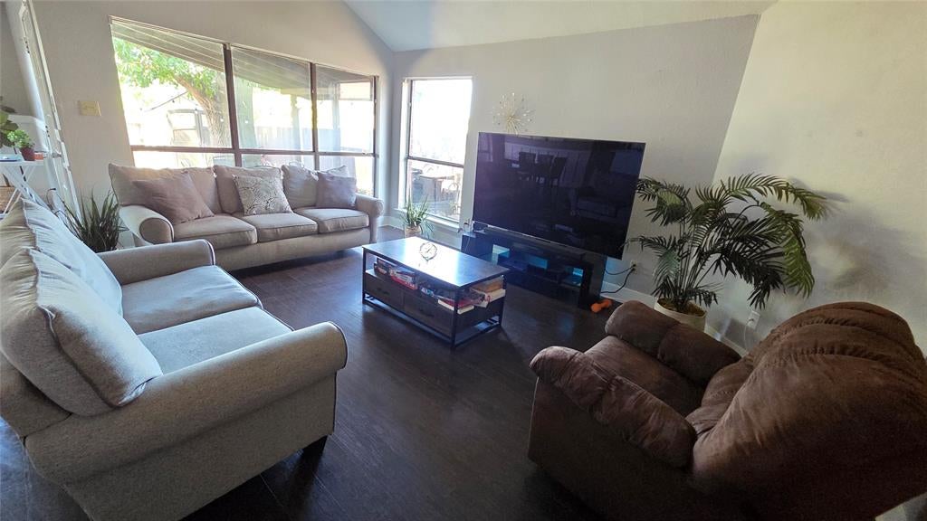 2103 Prairie Creek Trail