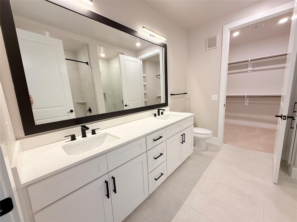 CARLISLE & HALL - Residential Lease