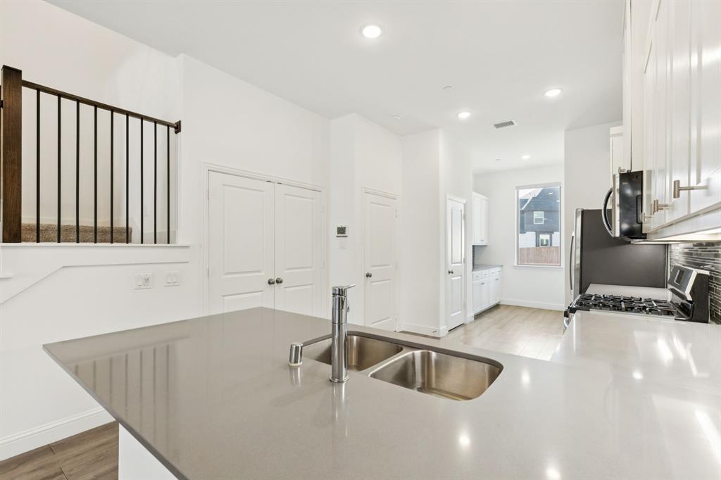 Lake Ridge Commons - Residential Lease