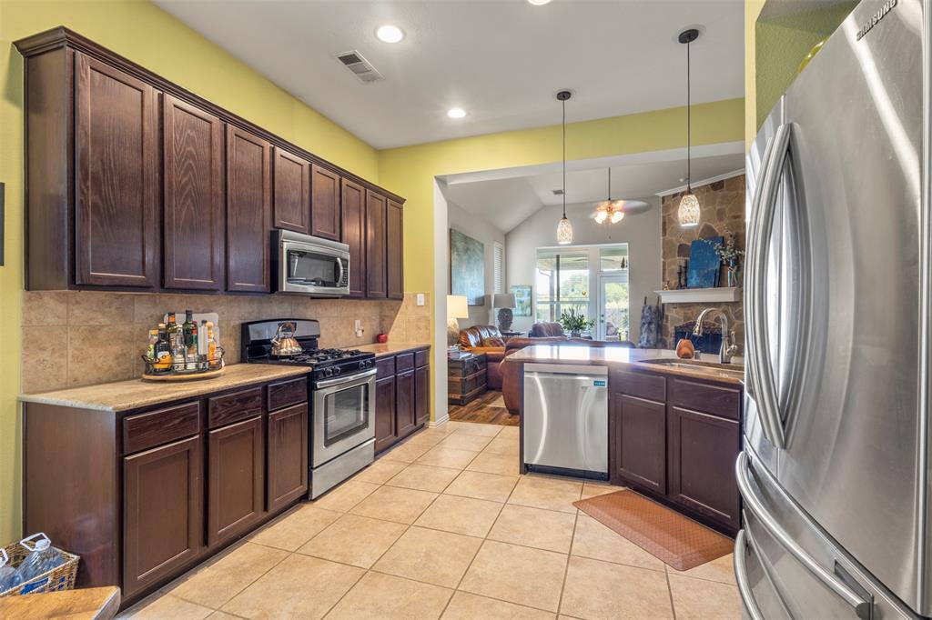8713 Golden Sunset Trail