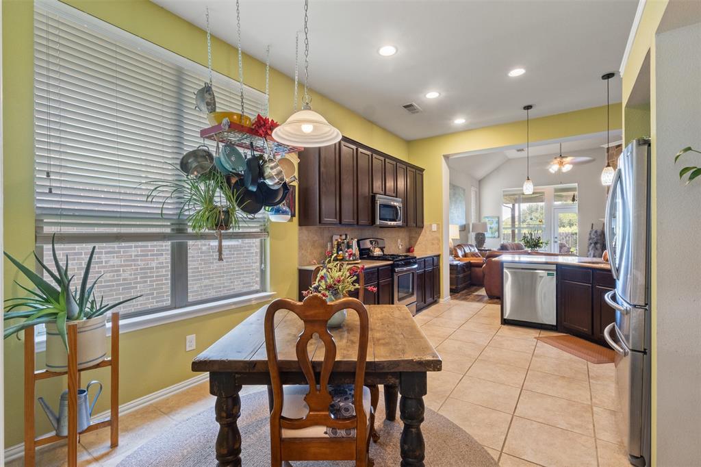 8713 Golden Sunset Trail