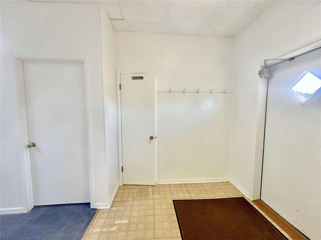 C W Kenner Of Ledbetter - Commercial Sale