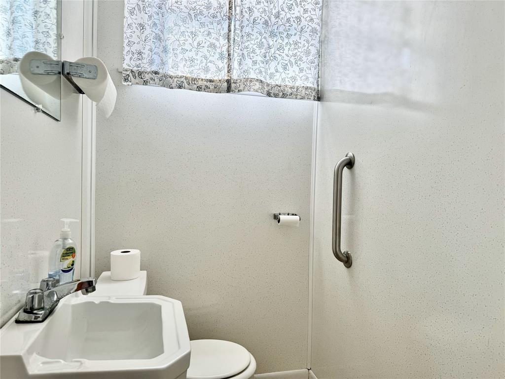 C W Kenner Of Ledbetter - Commercial Sale