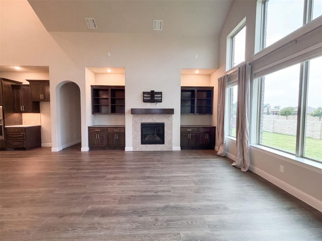 817 Shallow Creek Way