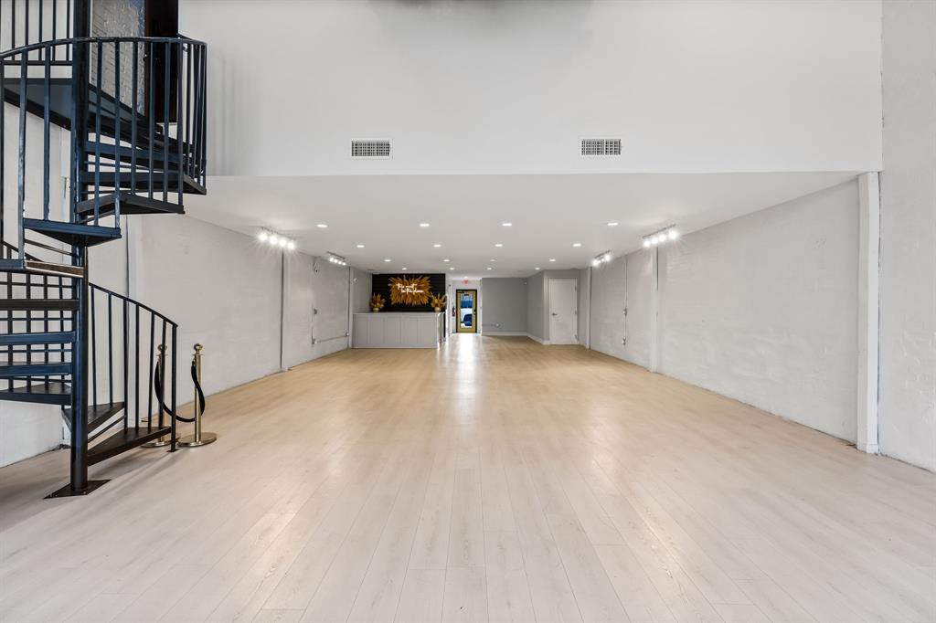 3811 Main Street