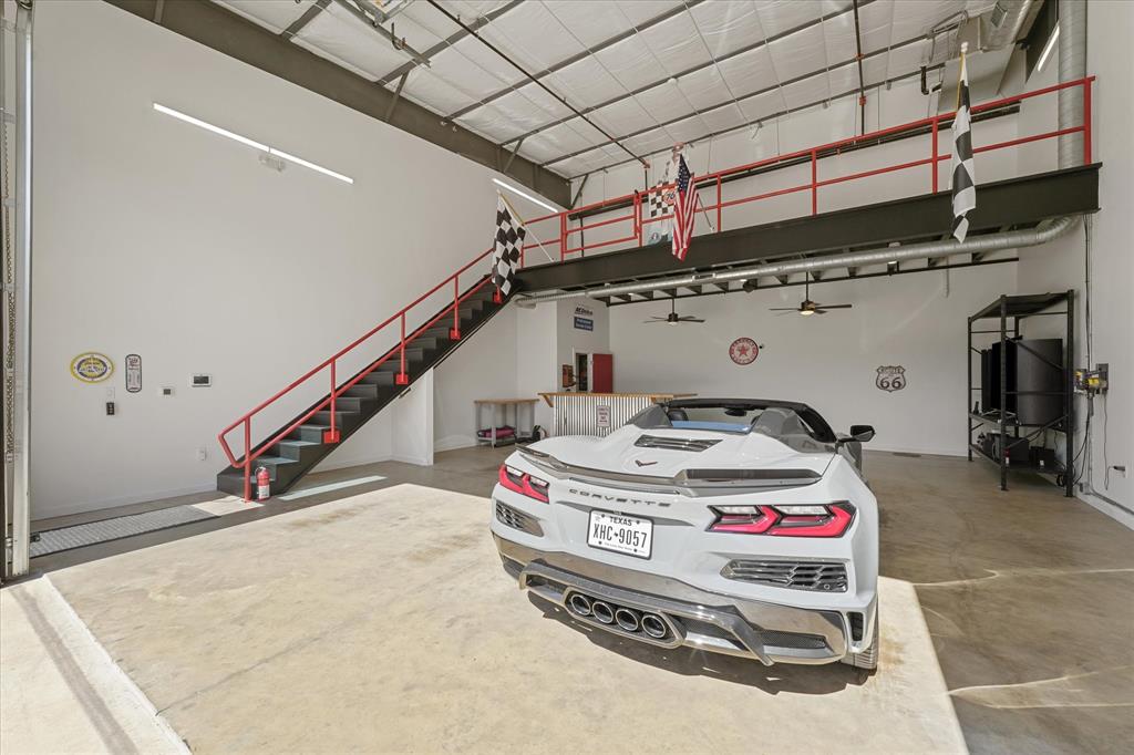 1725 N Highway 377 703