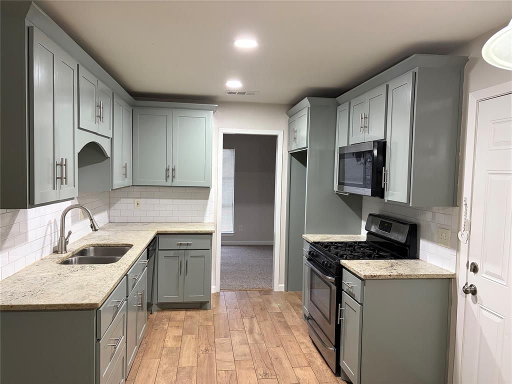 Photo of 2410 Viva Drive, Mesquite, TX 75150 (MLS # 21243766)