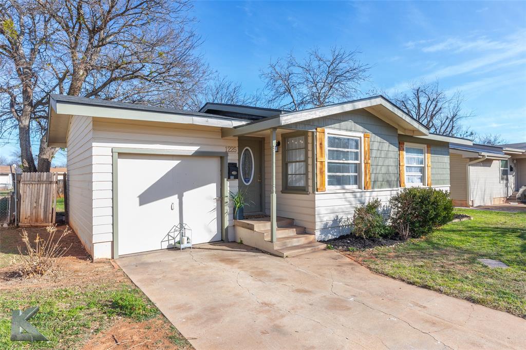 Elmwood West - Residential