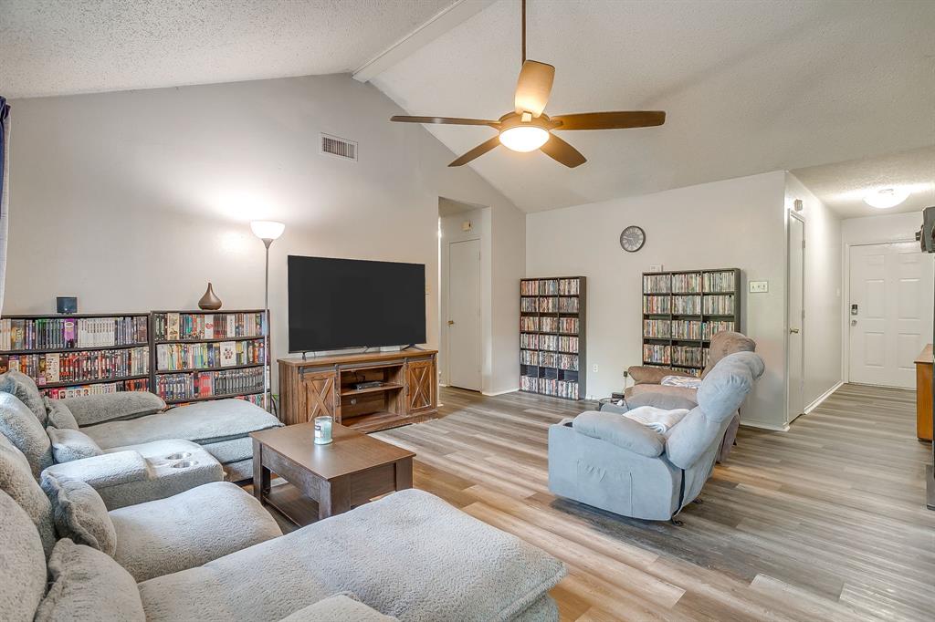 1225 Sandstone Drive