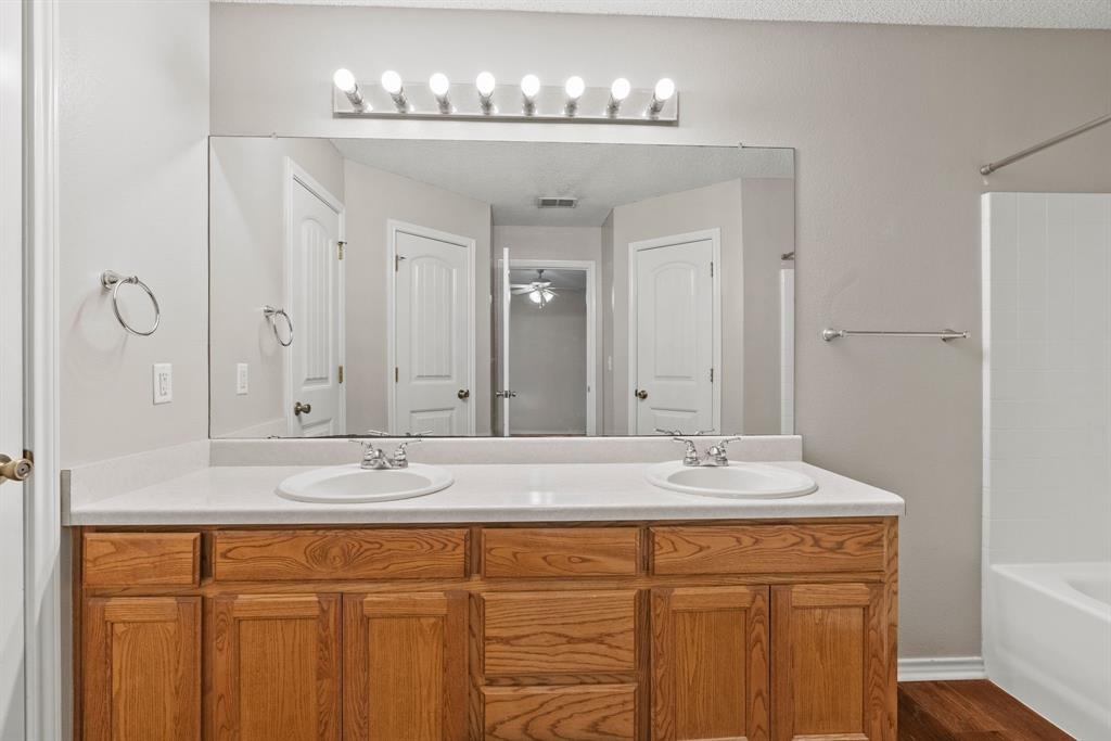 Enlow Place Add Ph II - Residential