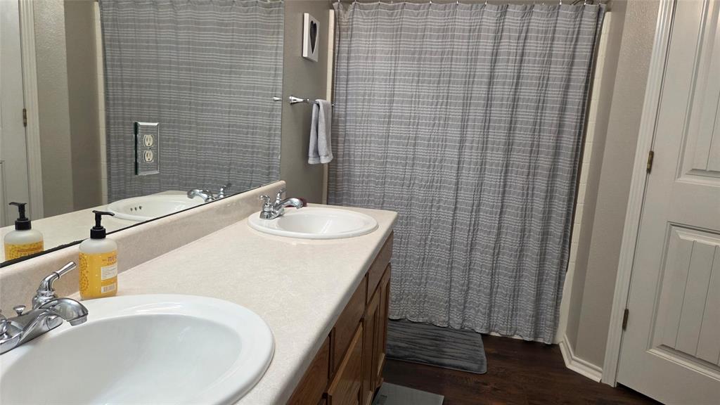 Enlow Place Add Ph II - Residential