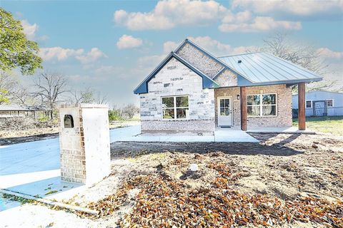 A home in Nocona