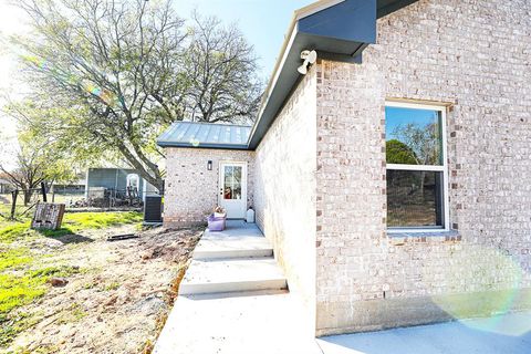 A home in Nocona