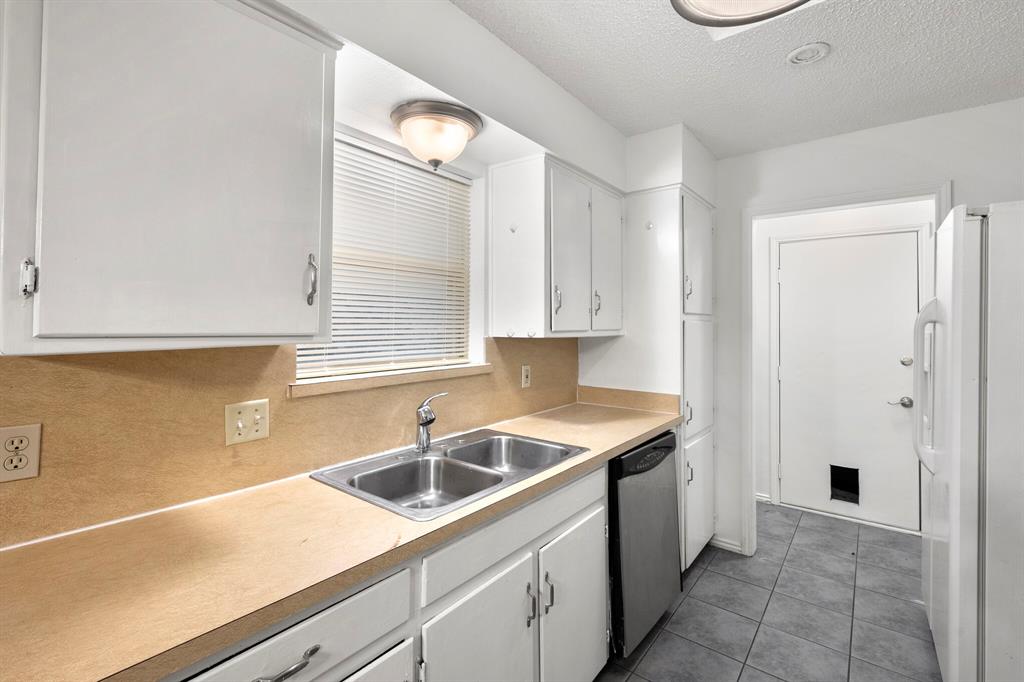 Foster Village Add - Residential Lease