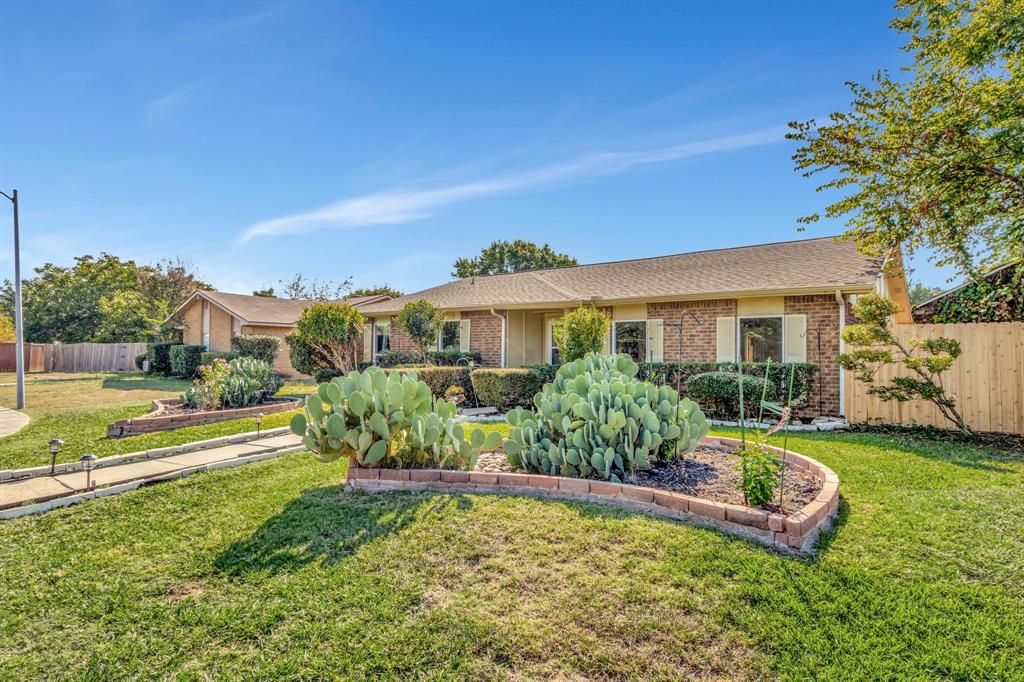 457 Woodway Drive