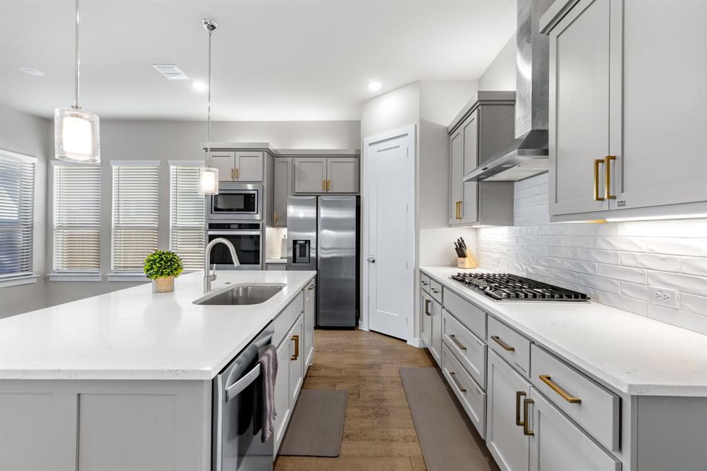 3660 Spruce Hills Street