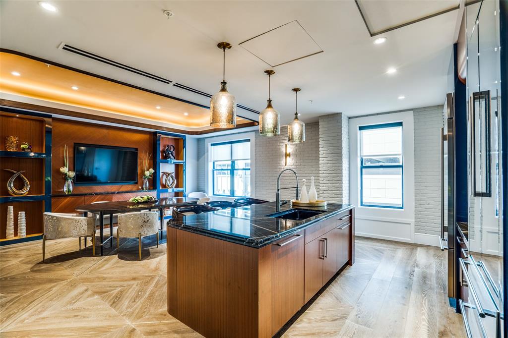 Parkview Condo - Residential