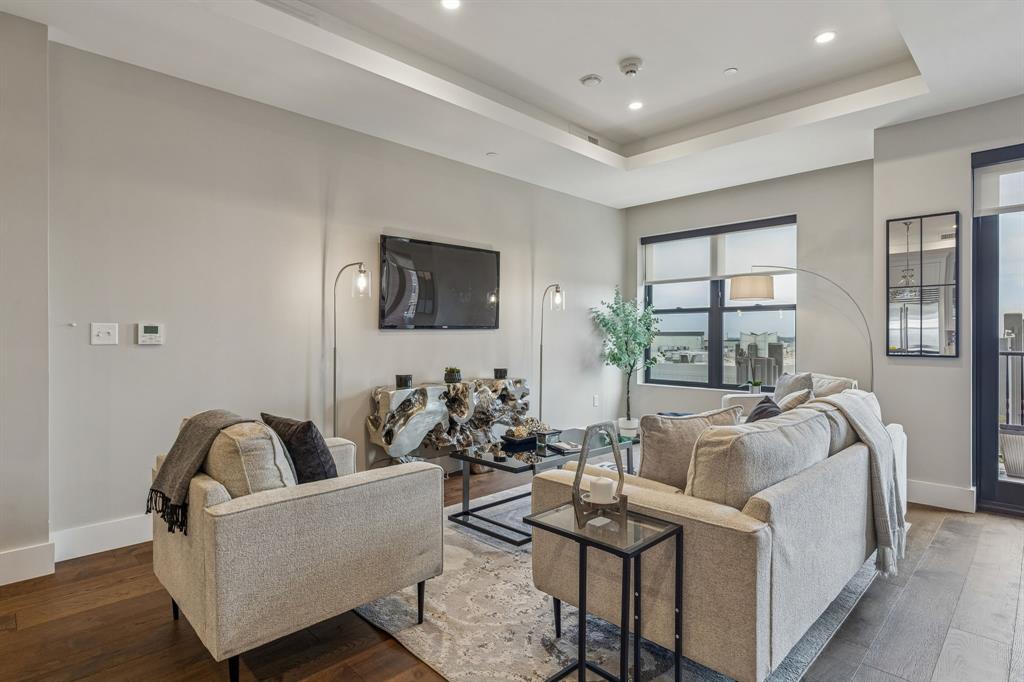 Parkview Condo - Residential