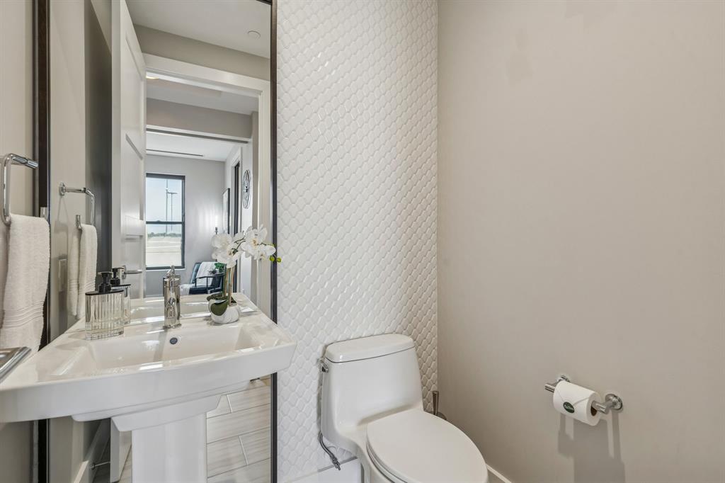 Parkview Condo - Residential