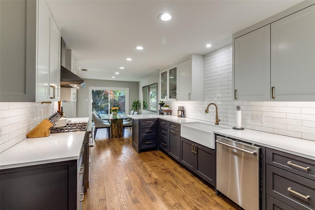 Twelve Thousand 05 Hundred Pres - Residential