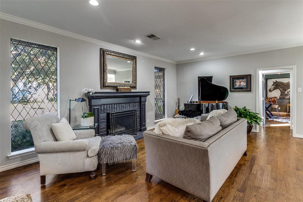 Twelve Thousand 05 Hundred Pres - Residential