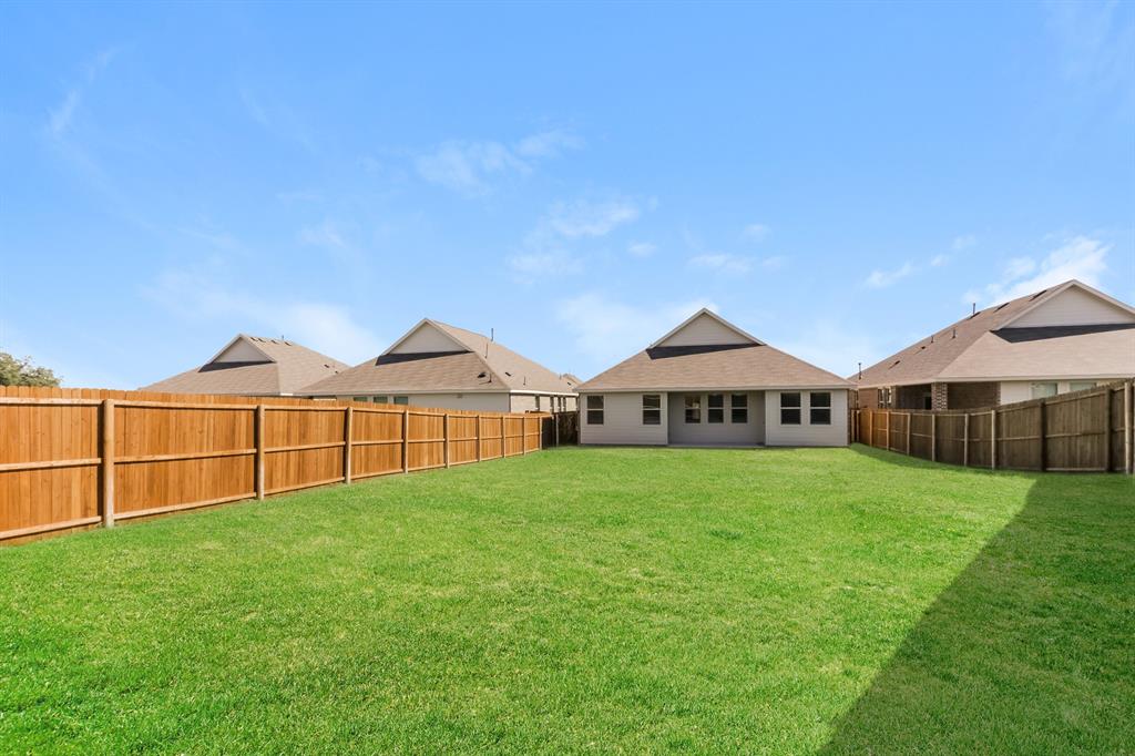 Trinity Crossing Classic - Residential Lease