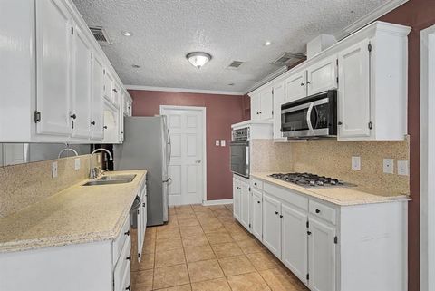 Tiny photo for 1213 Olmos Creek Place, Denton, TX 76205 (MLS # 21182038)