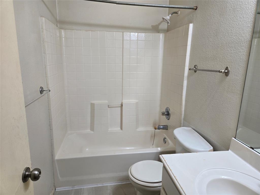 Hearthstone Ph 1b - Residential Lease