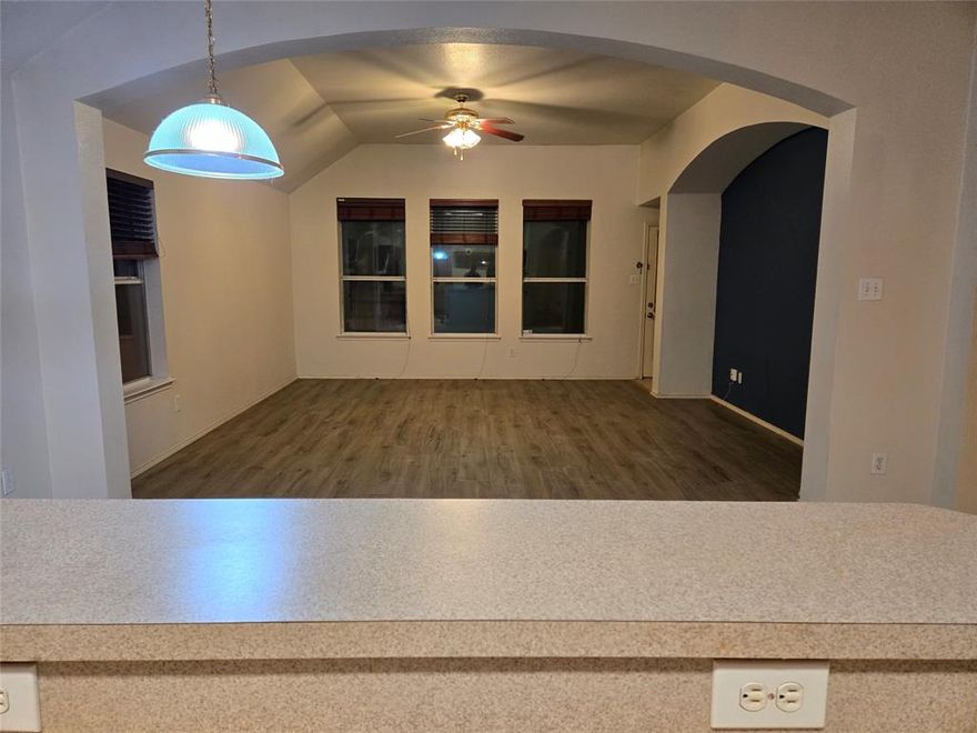 Great 3 bedroom home with kitchen open to the family room. Split bedrooms. Laminated floor in master suite. New luxury vinyl planks in living room, family room, and secondary bedrooms. New tile flooring in kitchen and hall bath. New microwave and dishwasher. Ceiling fans thru-out. Ready for new tenants.
Please see the leasing guidelines in Transaction Desk.