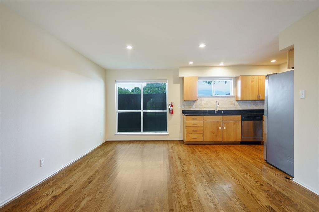 4616 W Lovers Lane 119